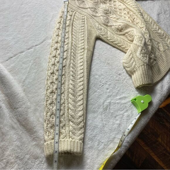 Alan Paige Cream Cable Knit Vintage 100% Wool Crew Neck Sweater Size 40 - Picture 9 of 9